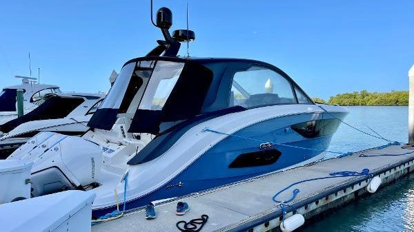 Sea Ray 37DA 