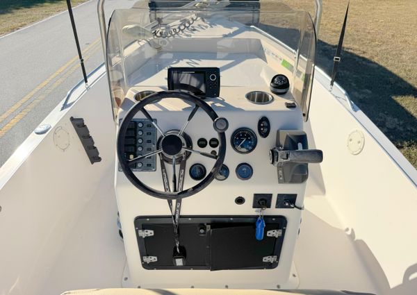 Key-west 1720-CENTER-CONSOLE image