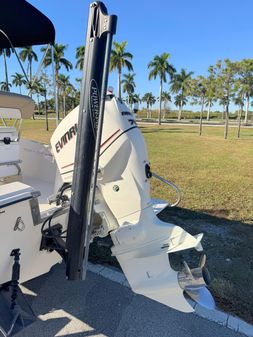 Key-west 1720-CENTER-CONSOLE image