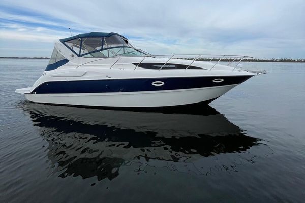 Bayliner 305 - main image