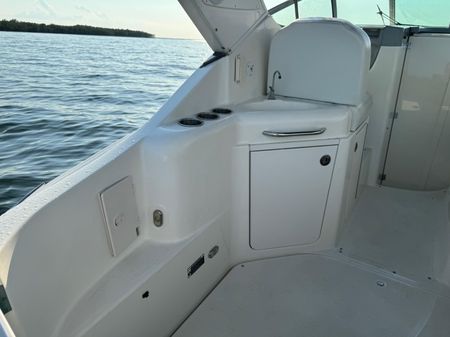 Bayliner 305 image