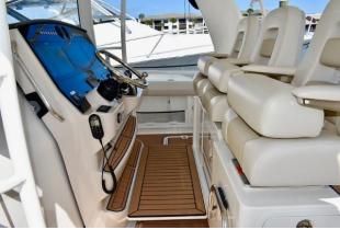 Boston Whaler 420 Outrage image