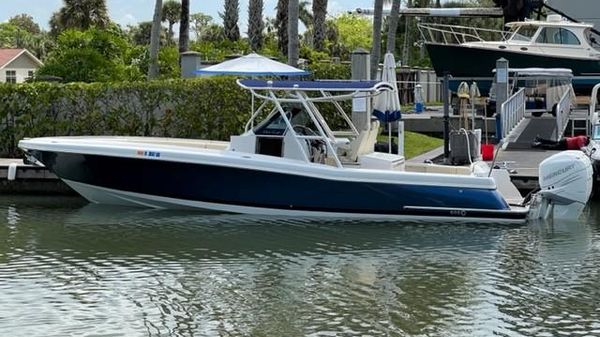 Chris-Craft 34 Catalina