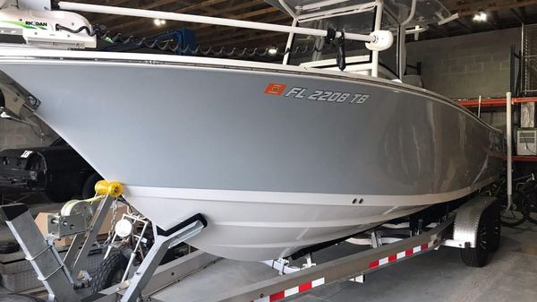 Sportsman Open 252 Center Console