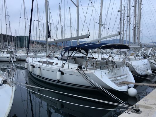 Jeanneau Sun Odyssey 49i - main image