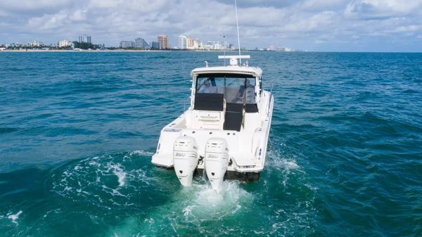 Boston Whaler 325 Conquest image