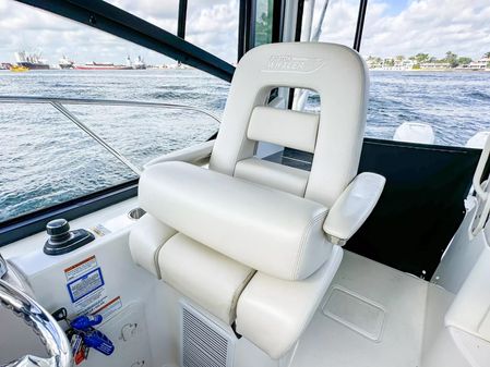 Boston Whaler 325 Conquest image