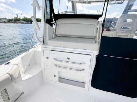 Boston Whaler 325 Conquest image