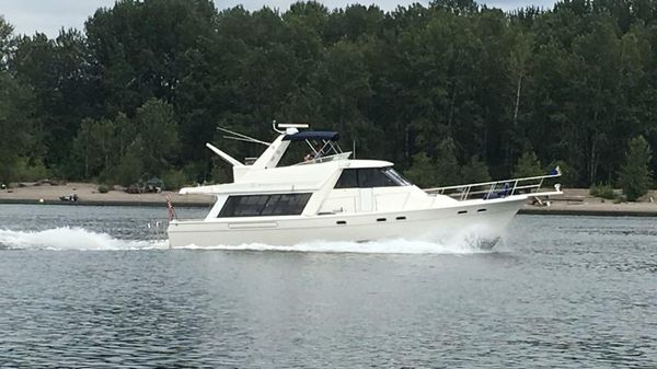 Bayliner 4788 Pilothouse