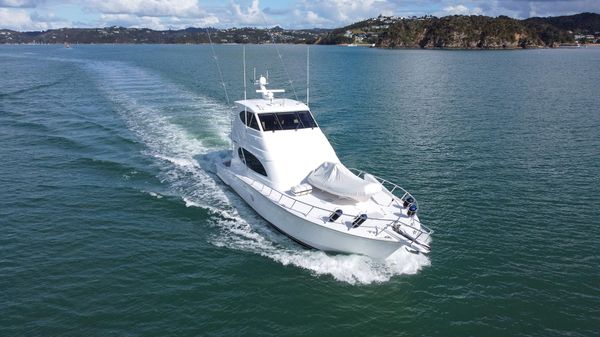 Hatteras 64C