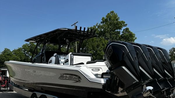 Nor-Tech 390 Center Console 