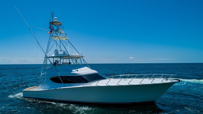 Hatteras 60 Convertible - main image