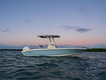 Boston Whaler 220 Dauntless image