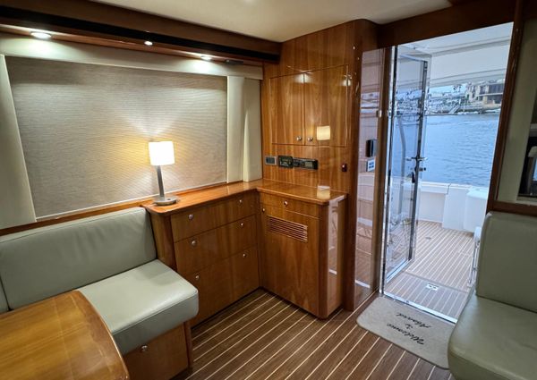 Riviera 45 Flybridge image