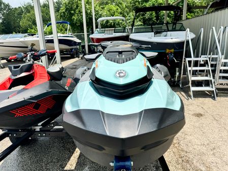 Sea-doo WAKE-170-SPARK-TRIXX-2-UP image