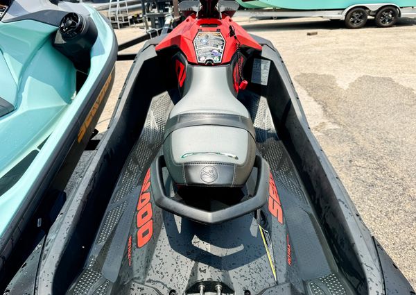 Sea-doo WAKE-170-SPARK-TRIXX-2-UP image