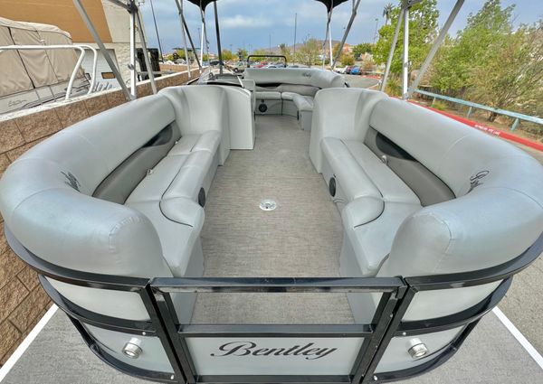 Bentley-pontoons 240-CRUISE image