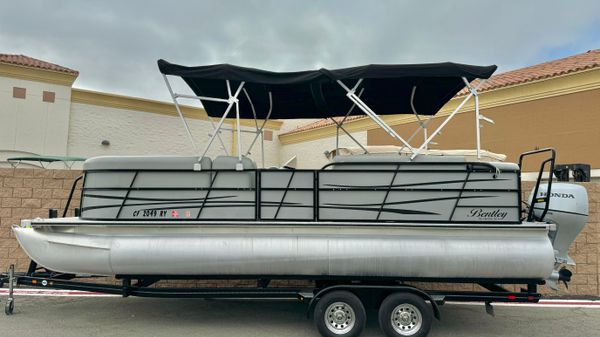 Bentley Pontoons 240 CRUISE