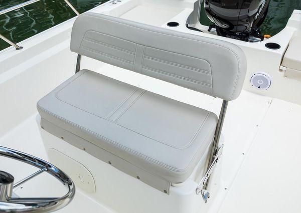 Boston-whaler 190-MONTAUK image