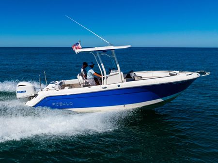 Robalo R242 Center Console image