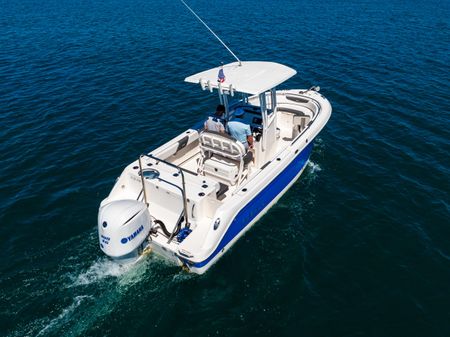 Robalo R242 Center Console image