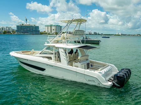 Boston Whaler 420 Outrage image