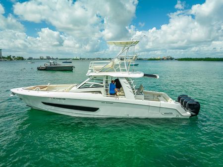 Boston Whaler 420 Outrage image