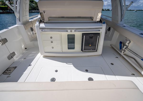 Boston Whaler 420 Outrage image