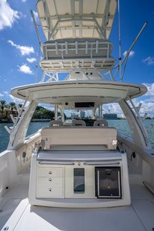 Boston Whaler 420 Outrage image