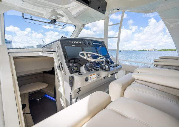 Boston Whaler 420 Outrage image