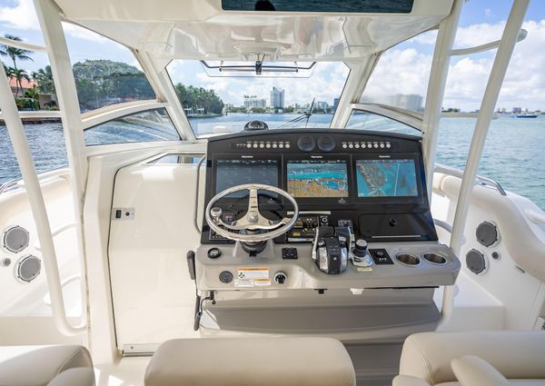 Boston Whaler 420 Outrage image