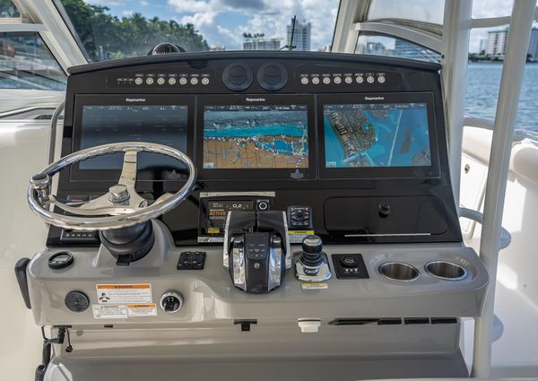 Boston Whaler 420 Outrage image