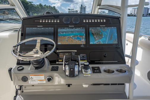 Boston Whaler 420 Outrage image