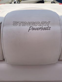 Stingray 230SX image