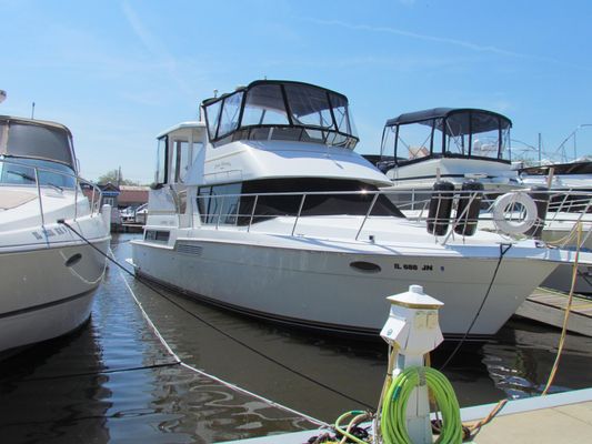Carver 400 Cockpit Motor Yacht - main image
