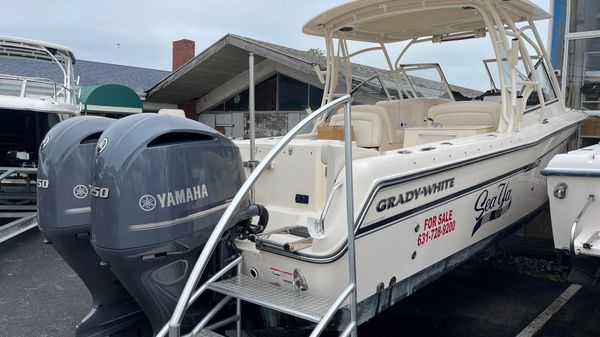 Grady-White Freedom 285