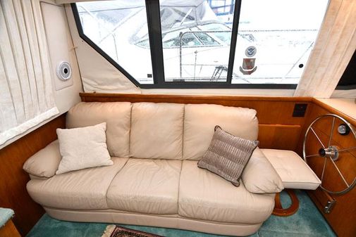 Carver 355 Aft Cabin image