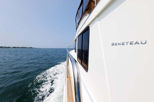 Beneteau Swift Trawler 44 image