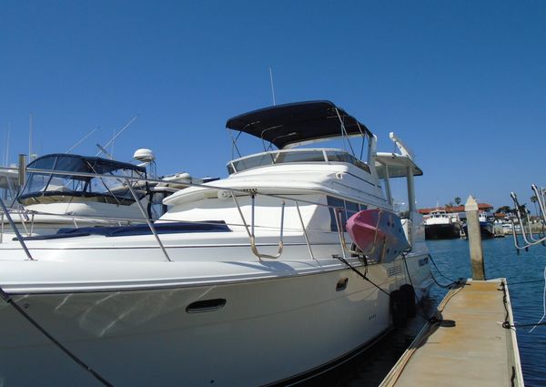 Carver 445 Aft Cabin Motor Yacht image