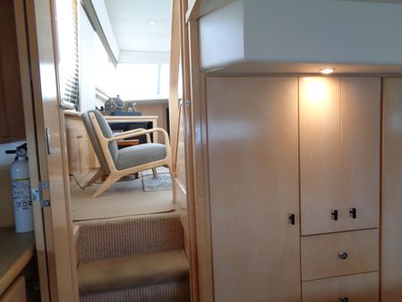 Carver 445 Aft Cabin Motor Yacht image