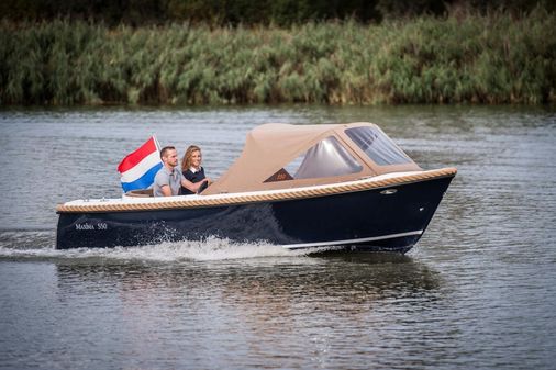 Maxima 550-DAY-CRUISER-BOAT image