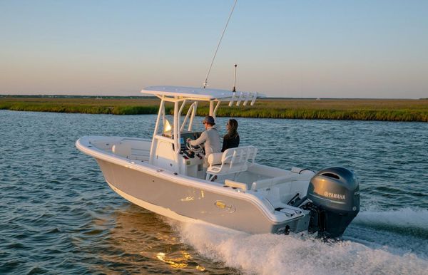 2024 Sea Hunt Ultra 219