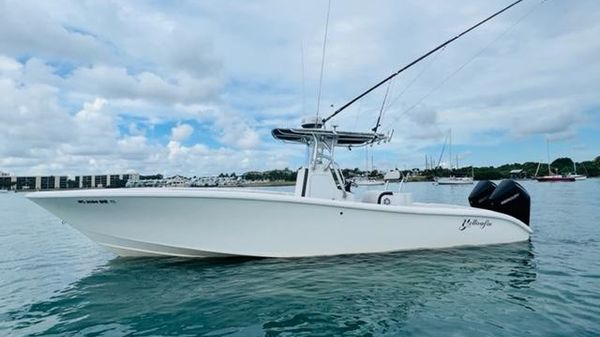 Yellowfin 31 Center Console