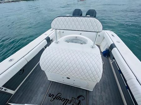 Yellowfin 31 Center Console image