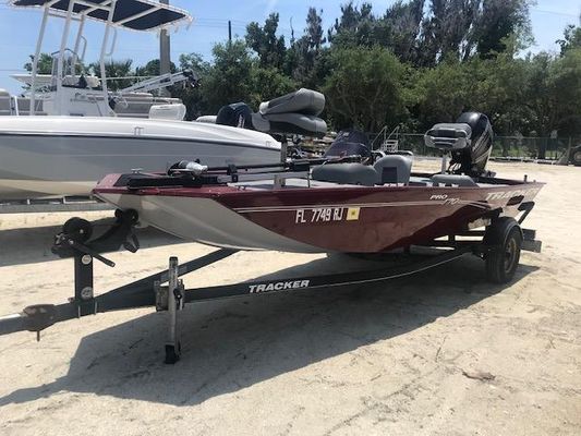 Tracker Pro 170 - main image