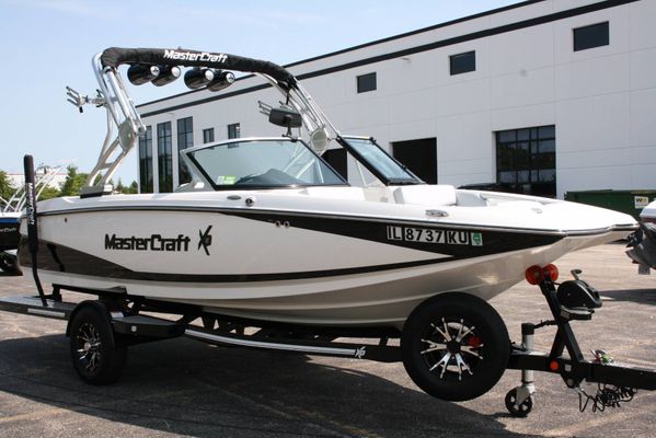 Mastercraft X-2 - main image