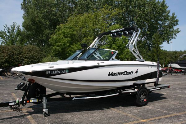 Mastercraft X-2 - main image
