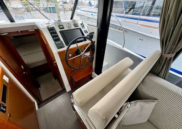 Beneteau SWIFT-TRAWLER-30 image