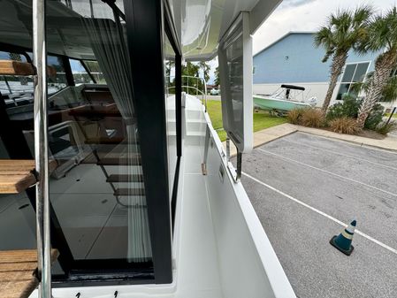 Beneteau Swift Trawler 30 image