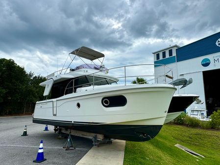 Beneteau Swift Trawler 30 image